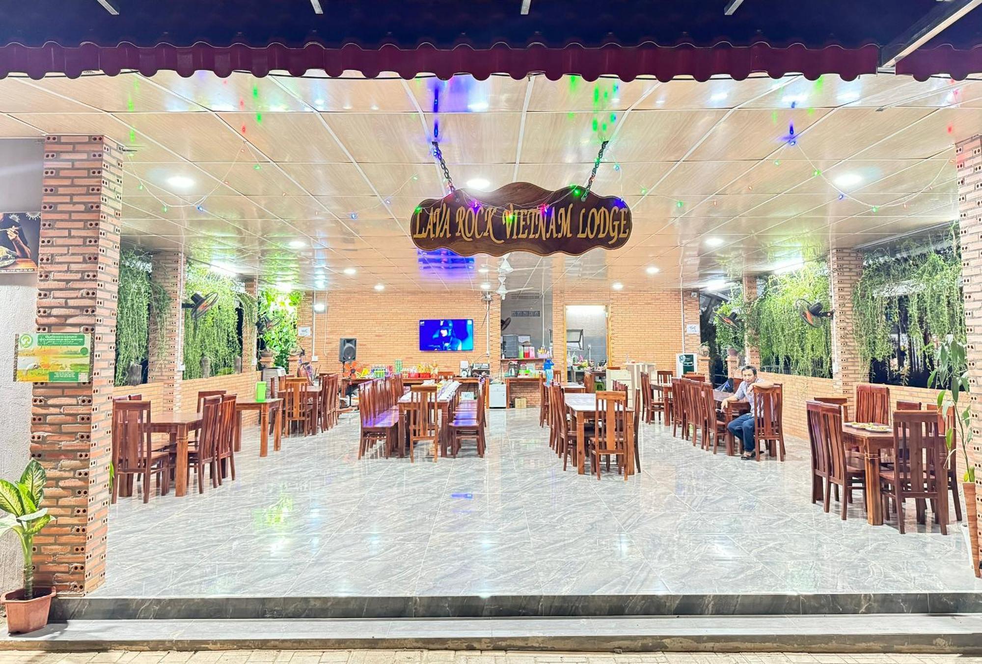 Lava Rock Viet Nam Lodge Anhfly Resort Nam Cát Tiên Exterior foto