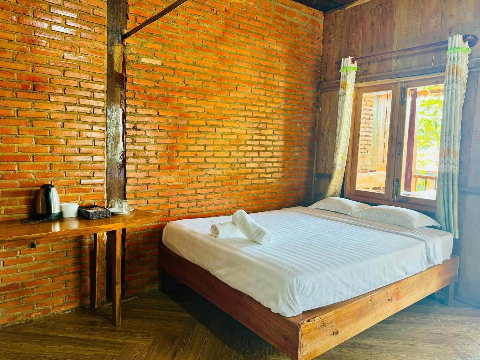 Lava Rock Viet Nam Lodge Anhfly Resort Nam Cát Tiên Exterior foto