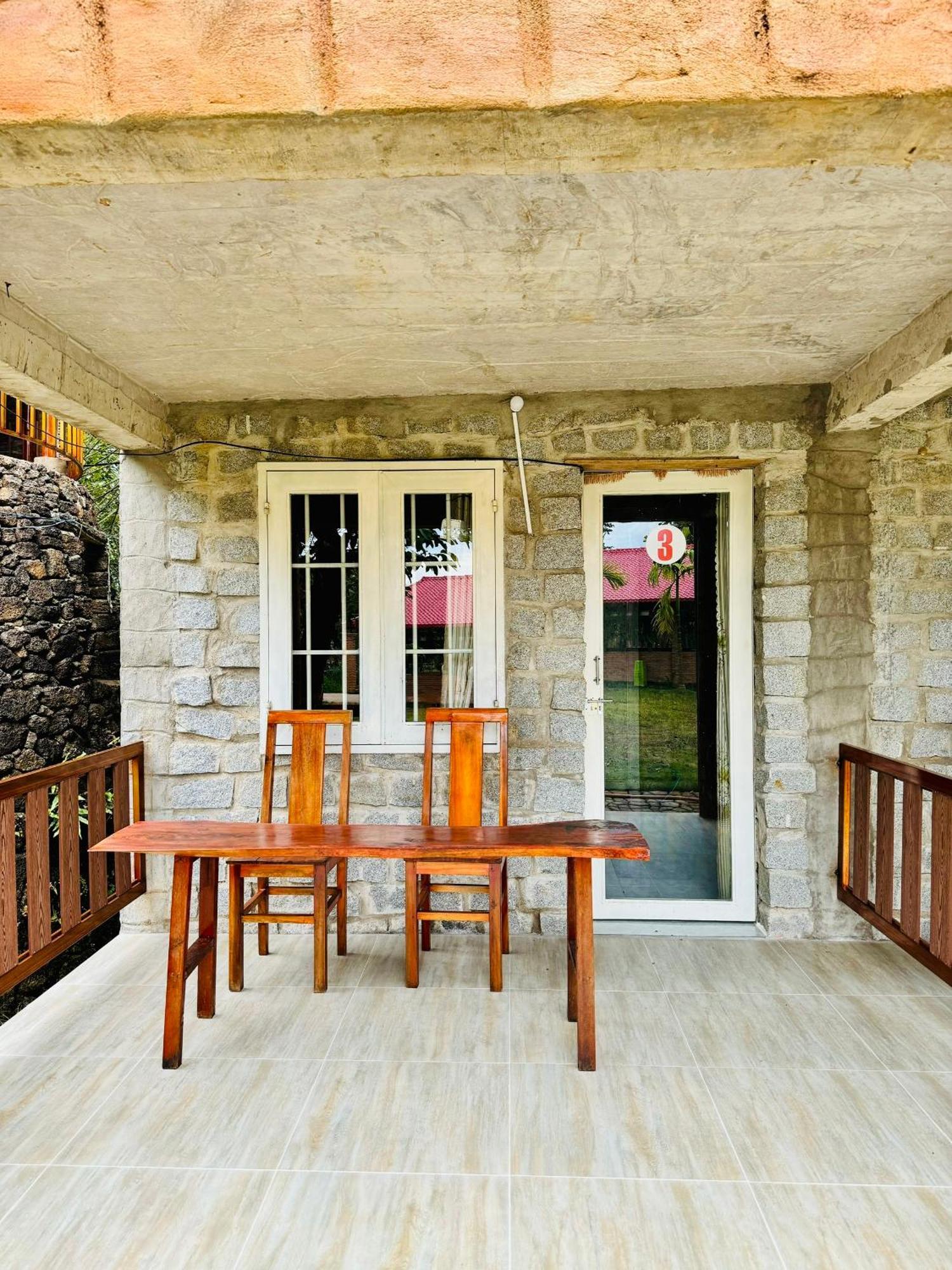 Lava Rock Viet Nam Lodge Anhfly Resort Nam Cát Tiên Exterior foto