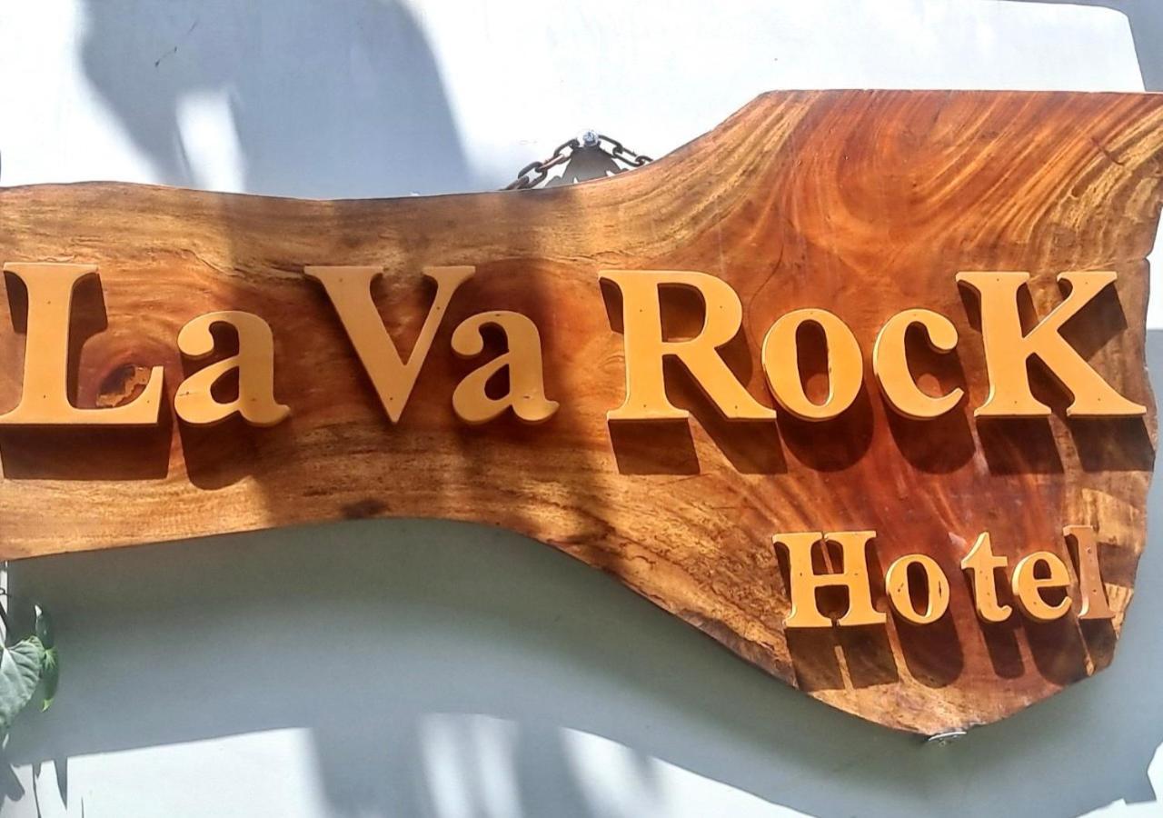 Lava Rock Viet Nam Lodge Anhfly Resort Nam Cát Tiên Exterior foto